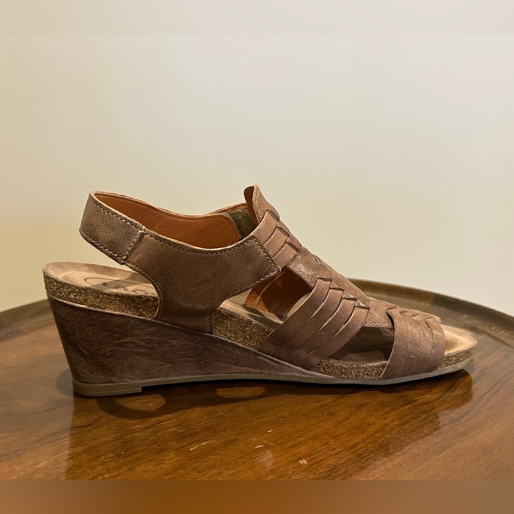 Taos Footwear Brown Wedge Sandals - Picture 10 of 13